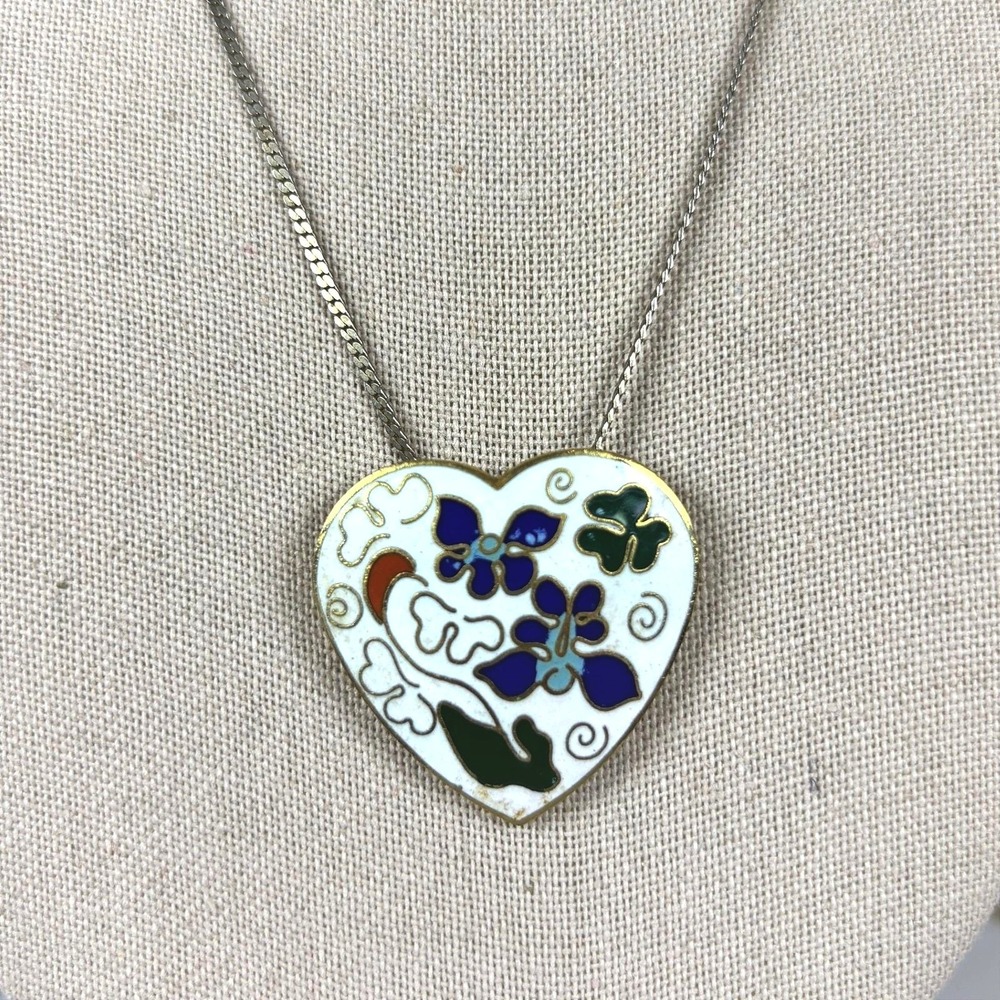 Vintage White Blue Floral Cloisonne Enamel Heart Pendant Necklace Gold Jewelry